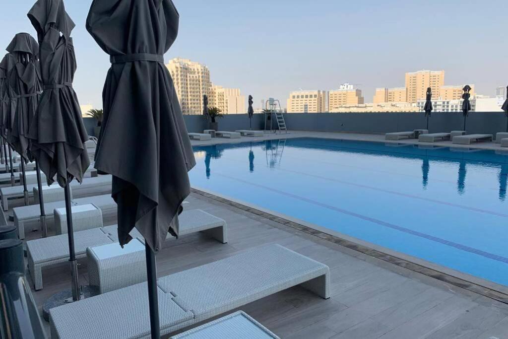 Lovely 1 Bedroom Apartments In The Heart Of Dubaj Kültér fotó