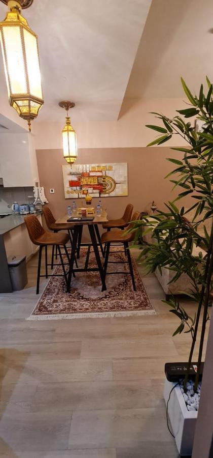 Lovely 1 Bedroom Apartments In The Heart Of Dubaj Kültér fotó